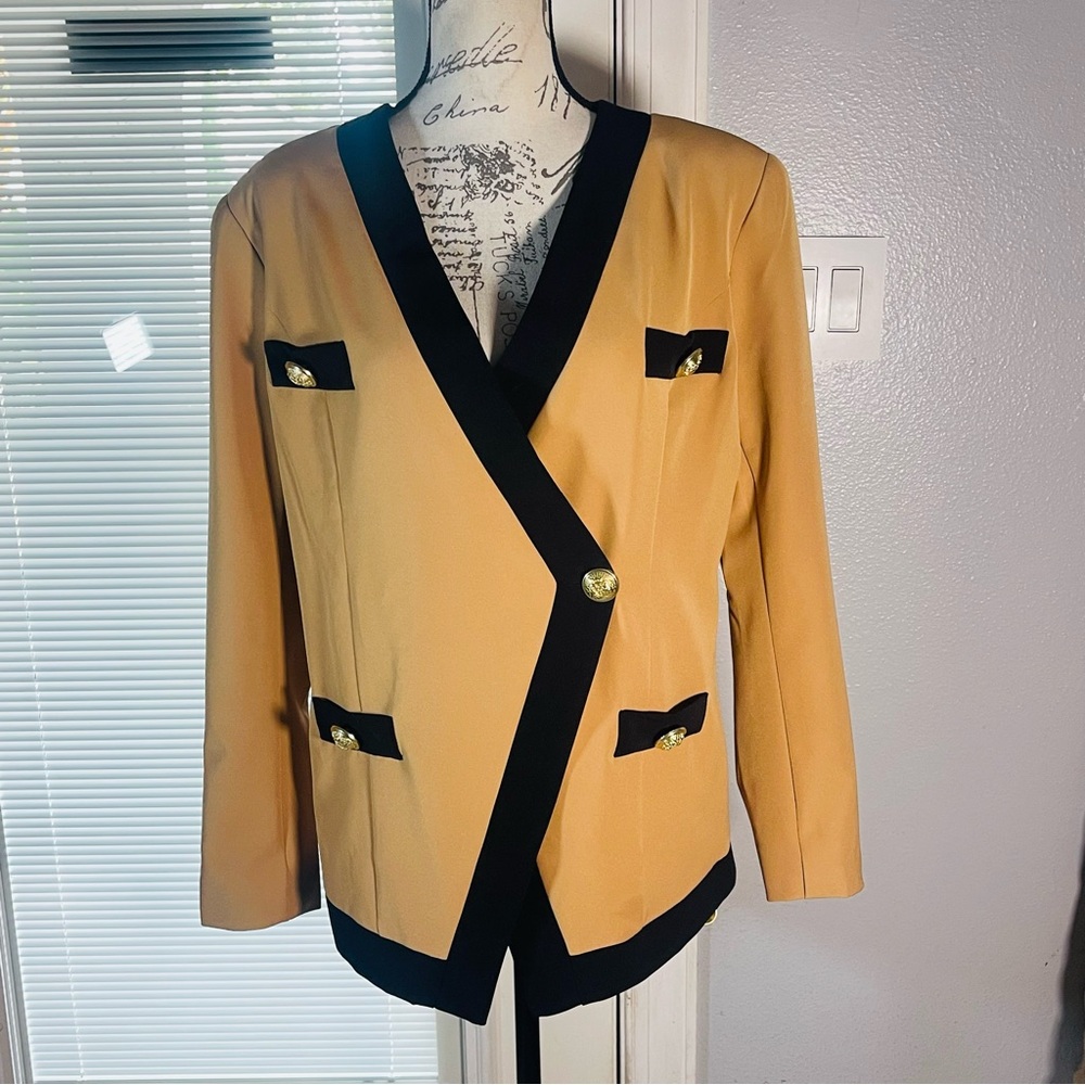 Alexia Admor Emele Oversized Triangle Cut 80’s Retro Style Gold Button Blazer M
